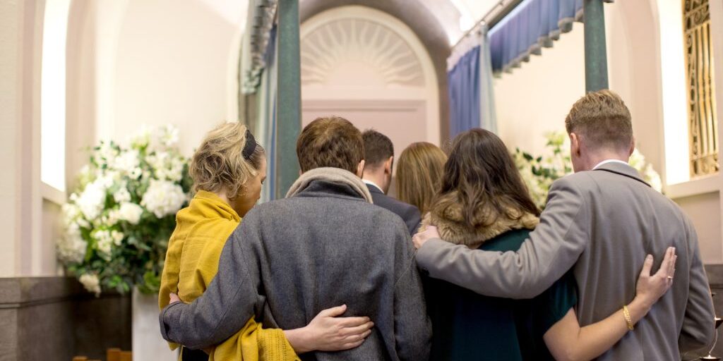 Navigating Loss: Expert Grief Support Navigating Loss: Expert Grief Support